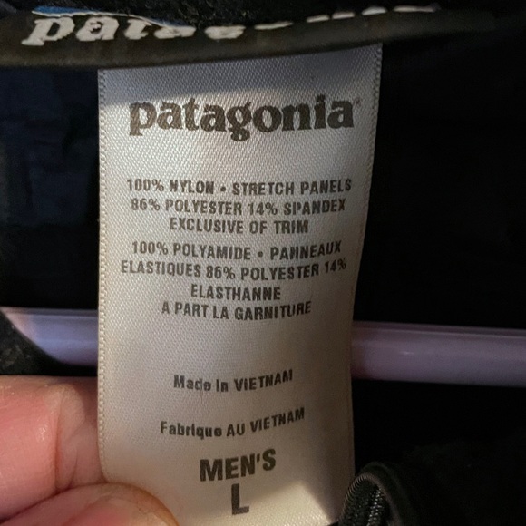 Patagonia black windbreaker jacket size large - Picture 5 of 7